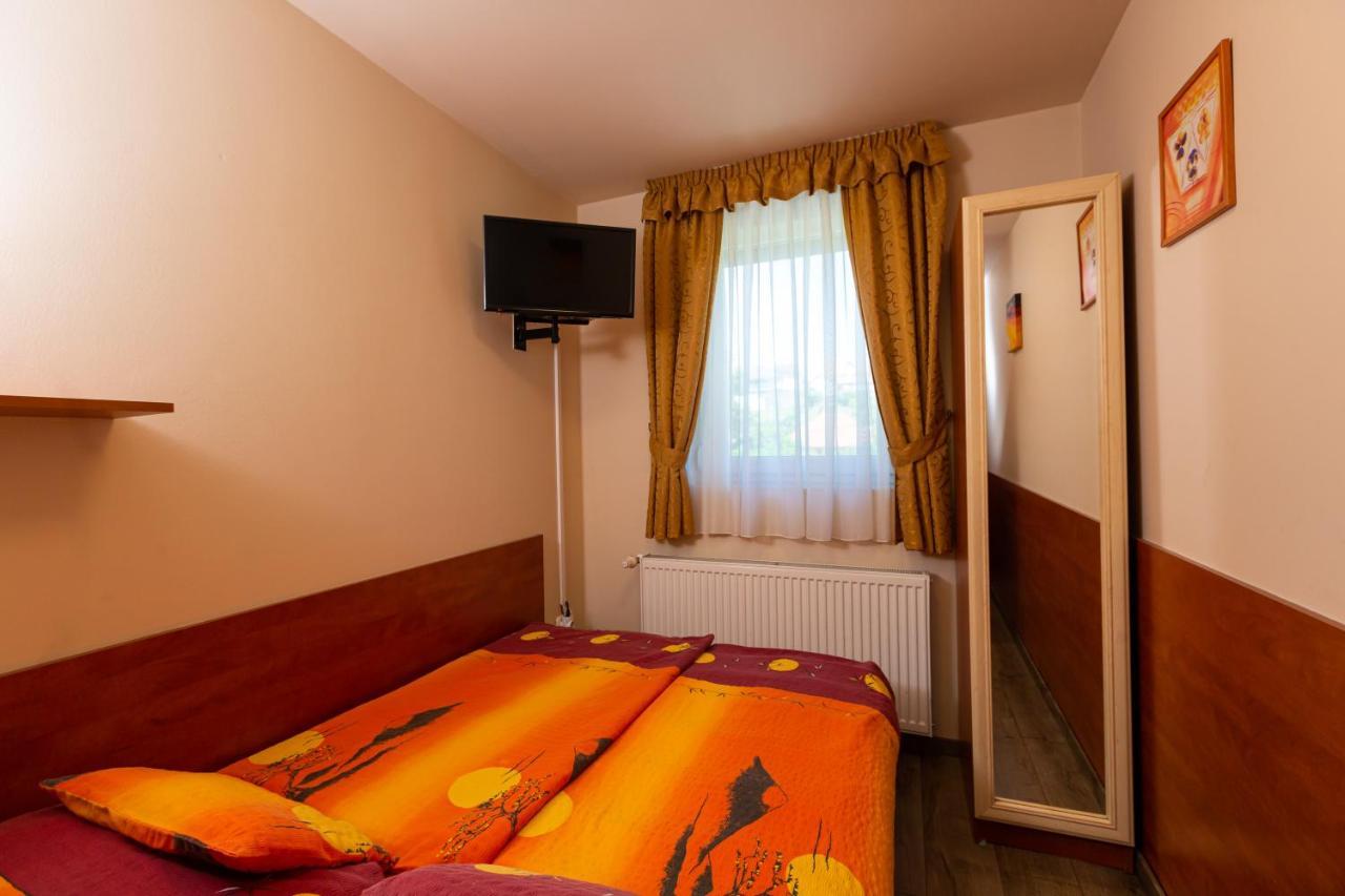 Hotel Erika Vendeghaz Eger Zewnętrze zdjęcie