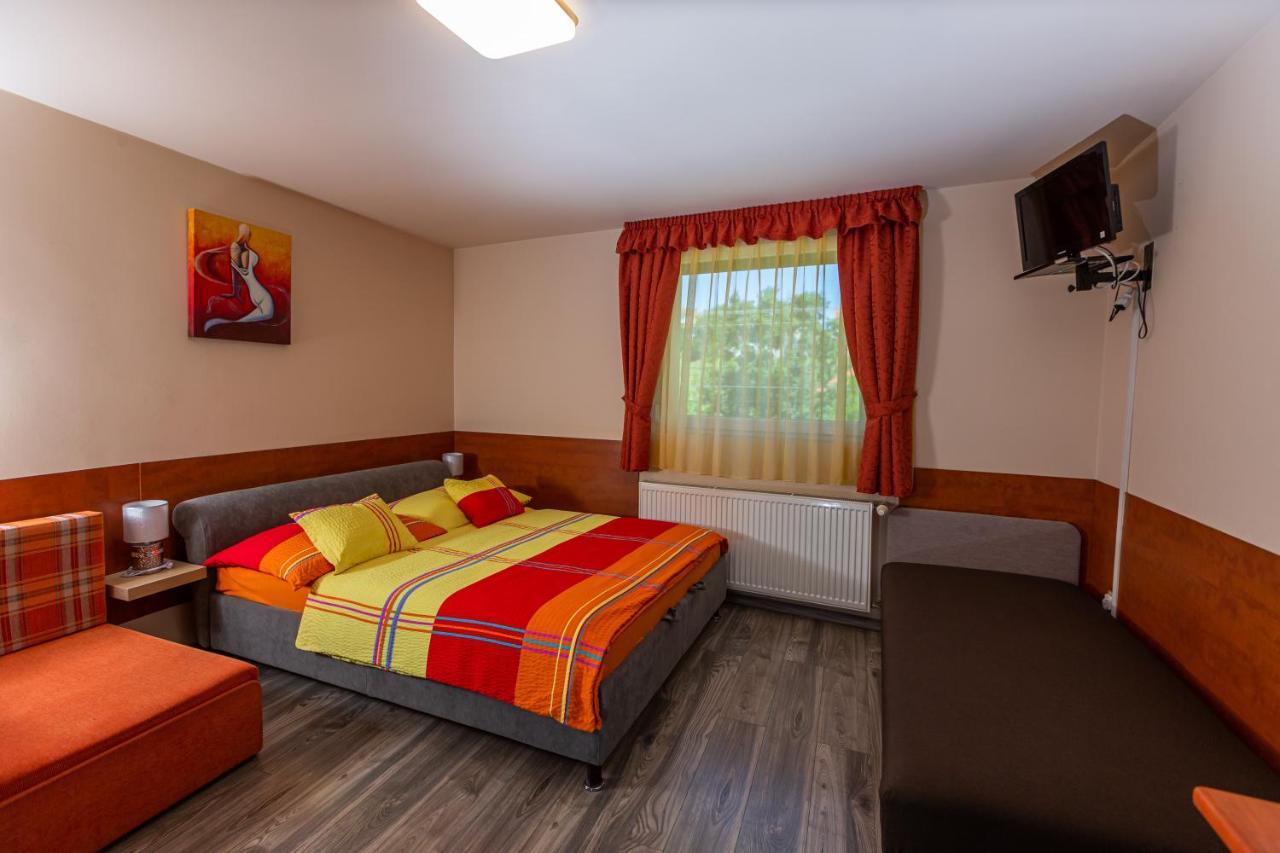 Hotel Erika Vendeghaz Eger Zewnętrze zdjęcie